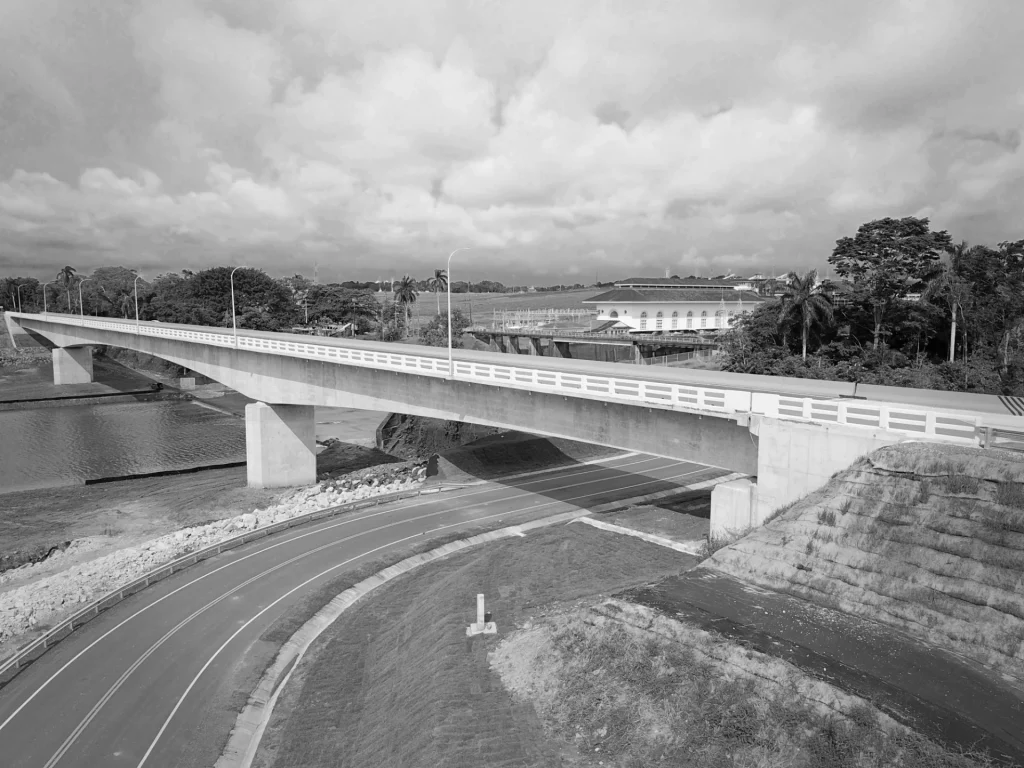 Bridge over Chagres river